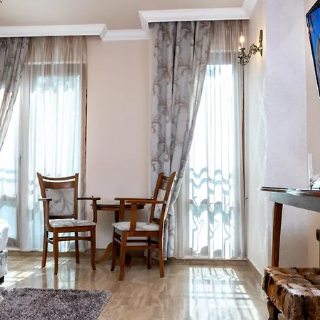 Апартамент Mon Ami In Studentski Grad Area София